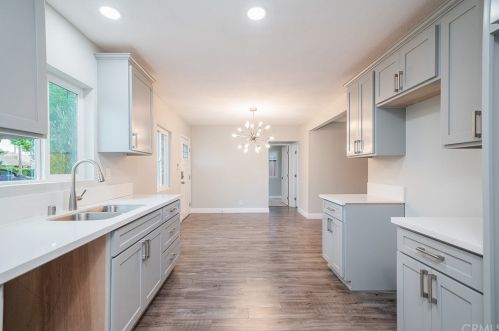 1445 Salina St, Upland CA  91786-8132 exterior