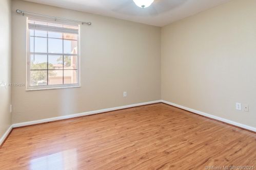 913 168 Ave, Hollywood FL 33028-2021 exterior