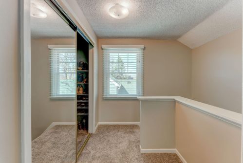 5039 Ewing Ave, Minneapolis MN 55429-3946 exterior