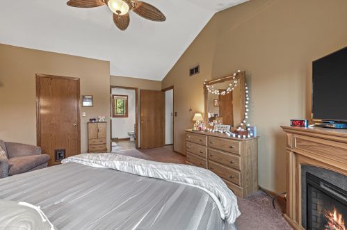 4958 Bayfield Dr, Waterford WI  53185-3376 exterior