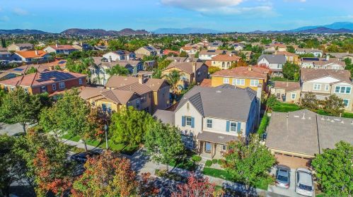 27270 Dayton Ln, Temecula CA  92591-4455 exterior