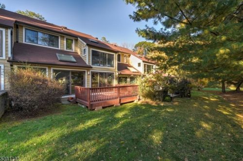 903 Alysia Ct, Dover NJ 07803-3056 exterior