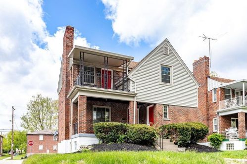 7301 Brookcrest Dr, Cincinnati, OH 45237-3407