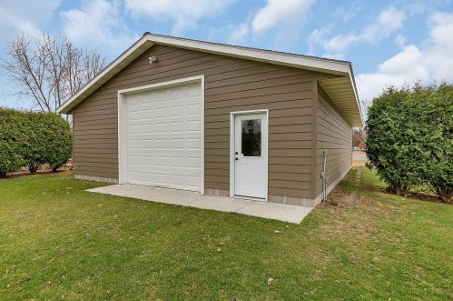 1114 Pine Tree Blvd, Little Falls, MN 56345-2239