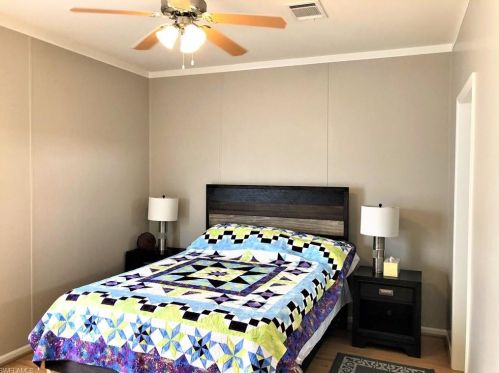 853 Yacht Club Way, Moore Haven FL  33471-2823 exterior