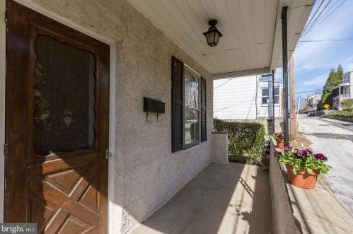 209 Ebenezer Ave, Cynwyd, PA 19004-1806