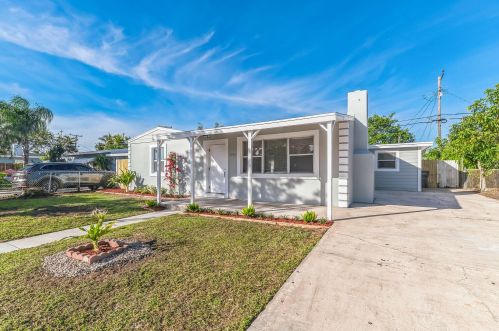 2337 Fairway Dr, West Palm Beach, FL 33409-6237
