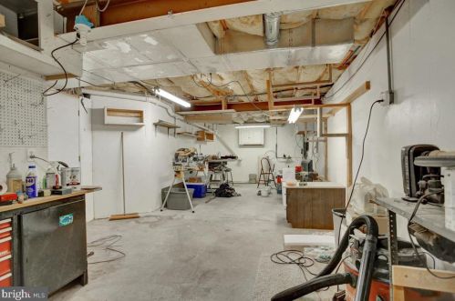 61 Crooked Dr, West Enola PA  17025-1522 exterior