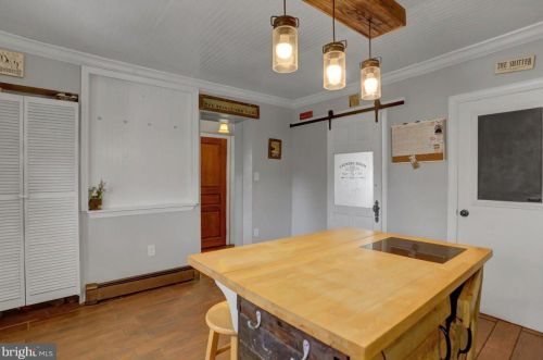 47 Cleversburg Rd, Lees Cross Roads PA  17257-9410 exterior