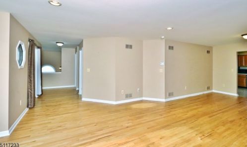 44 Legion Pl, Whippany NJ  07981-1405 exterior