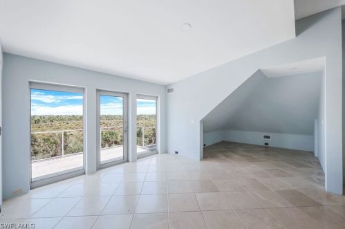 4150 Dingman Dr, Sanibel FL 33957-5107 exterior