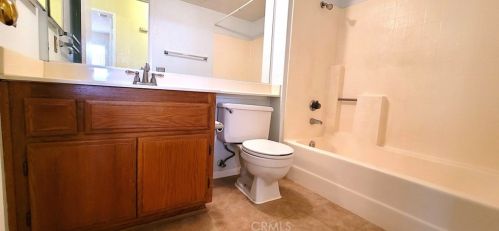 166 Nebraska St, Lake Elsinore CA  92530-1861 exterior