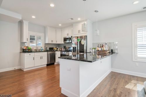21 Wall St, Cranford NJ  07016-3448 exterior