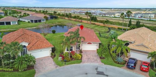 11744 Mountain Ash Cir, Fort Pierce, FL 34987-2487