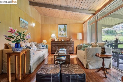 8 Rae Dr, Orinda CA  94563-4360 exterior