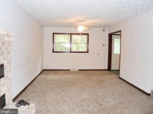 210 Union Hall Rd, Carlisle PA  17013-8387 exterior