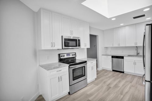 23271 Water Cir, Boca Raton FL  33486-8536 exterior