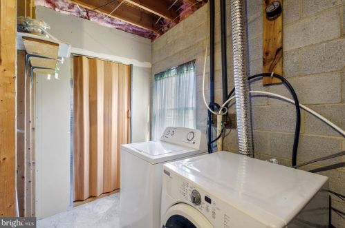 2102 Flowing Springs Rd, Charles Town WV  25414-5853 exterior