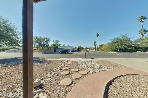 6016 Oracle Jaynes Station Rd, Tucson, AZ 85741-3470
