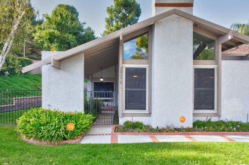 24075 Rotunda Rd, Santa Clarita, CA 91355-3167