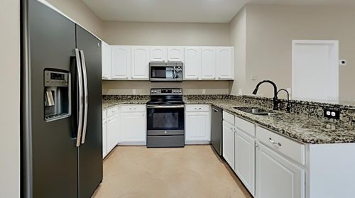 10408 Eastpark Woods Dr, Orlando, FL 32832-5818