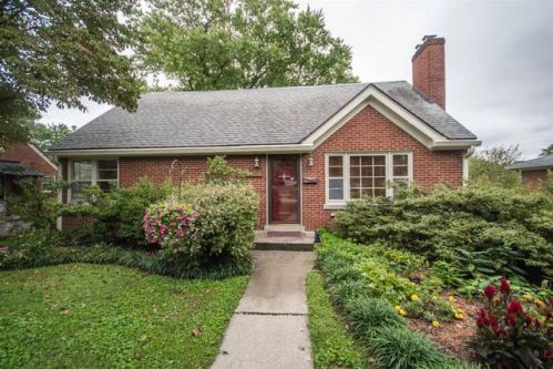 1954 Natchez Trl, Lexington, KY 40504-3126