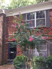 525 Peabody Sq, Memphis TN  38104-5222 exterior
