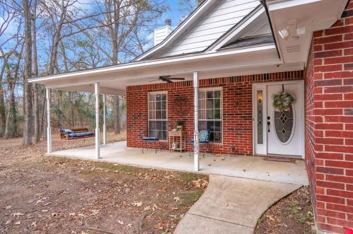 21985 Barron Rd, Chandler, TX 75758-7797