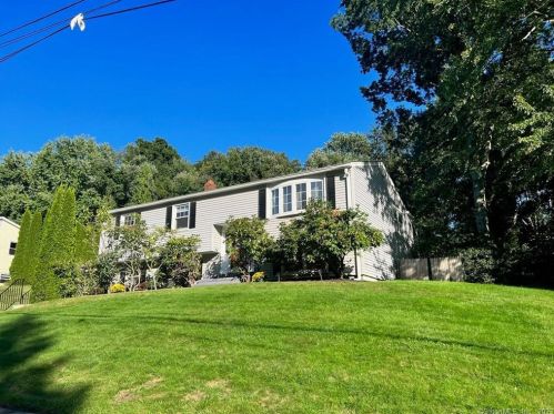 43 Berner Ter, Milford, CT 06460-6758
