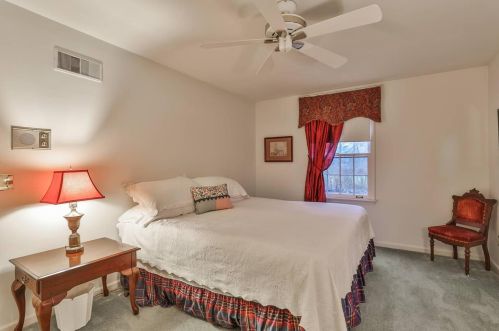 502 Compton Rd, Cincinnati OH 45215-4157 exterior