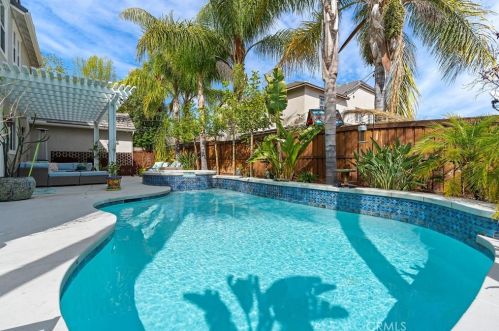 27406 Quincy Ln, Temecula CA  92591-4402 exterior