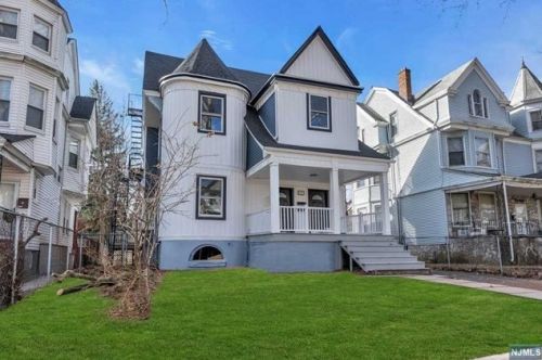 69 Chestnut St, East Orange, NJ 07018-3053