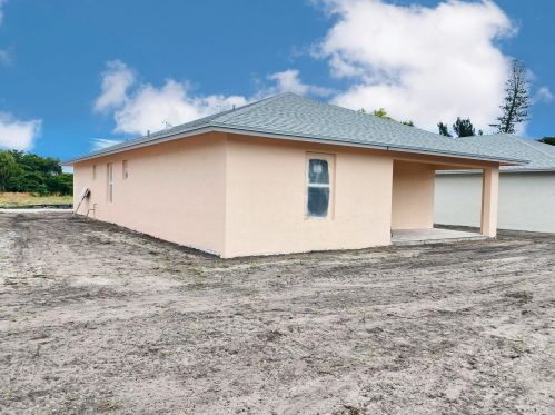 2824 Ohio St, West Palm Beach, FL 33406-3146