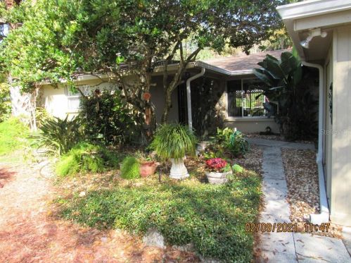 5211 Miller Bayou Dr, Port Richey, FL 34668-6239