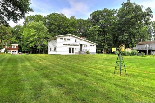 107 Marion Ave, Milford, CT 06460-4316