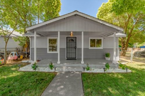 2256 D St, Oroville, CA 95966-6606