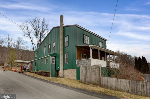 114 4th St, Porter, PA 17980-1118