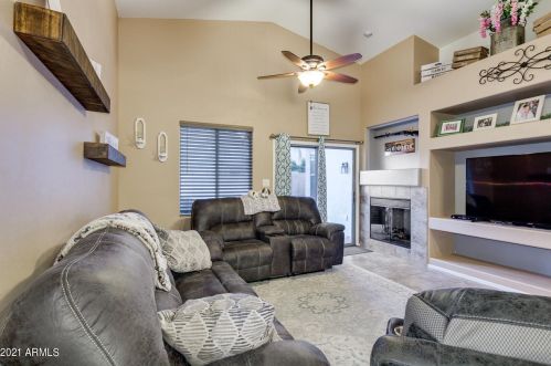 1637 Vineyard Plains Dr, Queen Creek AZ  exterior