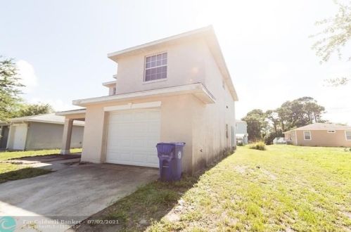 1245 12th St, Vero Beach, FL 32962-3718