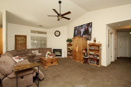 2473 Wapoma Ave, Fresno, CA 93722-6855