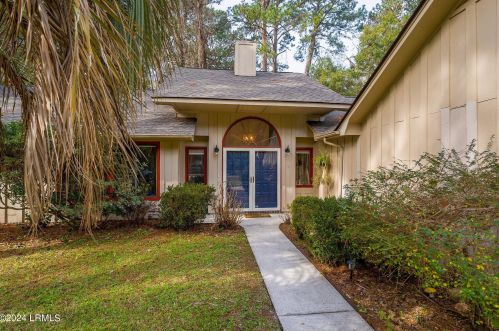 30 Chesterfield Dr, Beaufort SC  29906-9006 exterior