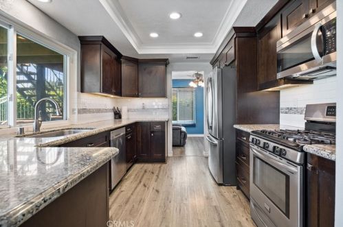 4388 Mapleton Cir, Riverside CA  92509-0942 exterior