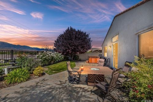 1566 Bloomington Park, Beaumont, CA 92223-7383