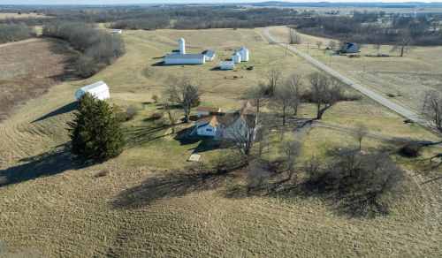 3255 White Rd, Washington Court House OH  43160-9223 exterior