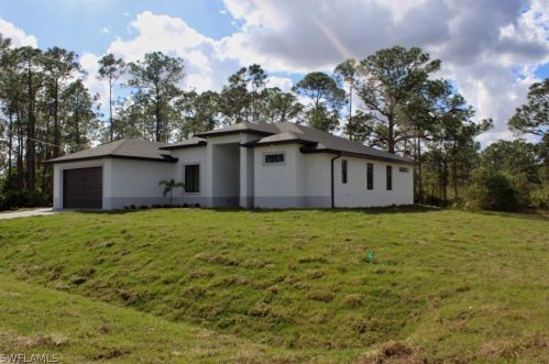 901 9th St, Lehigh Acres, FL 33972-2906