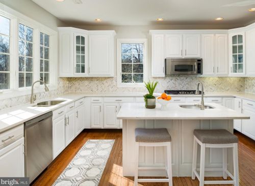 1136 Pebble Spg Dr, Berwyn PA 19312-2148 exterior