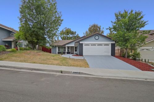 20024 Dorothy St, Santa Clarita, CA 91351-3801