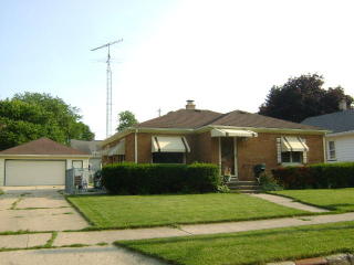 2003 26th St, Kenosha, WI 53140-4906