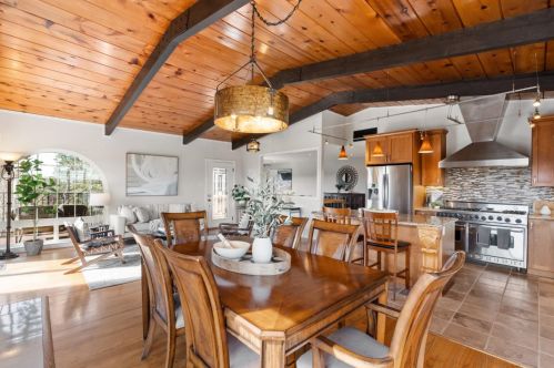 2440 Lincoln Ave, Belmont CA  94002-1424 exterior