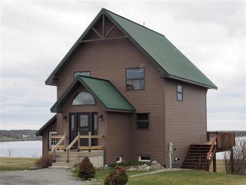 47 Sparrowhawk Point Rd, Lisbon, NY 13658-4213